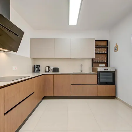 Prime Close To Malta Beaches By 360 Estates