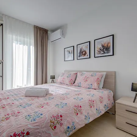 Prime Close To Malta Beaches By 360 Estates * Mellieħa