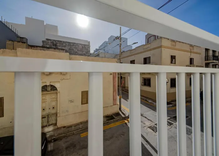 Prime Close To Malta Beaches By 360 Estates * Mellieħa